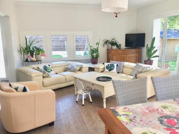 Aux portes de Pornichet, Chambres d'hôtes Ty'Sacha : photo 1 de la chambre chambre triple avec salle de bains privative