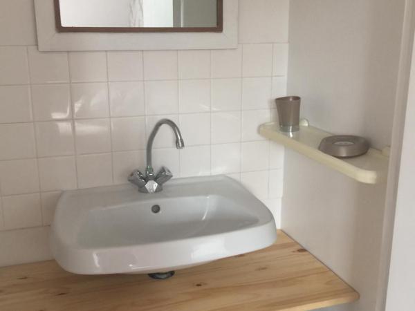 Aux portes de Pornichet, Chambres d'hôtes Ty'Sacha : photo 7 de la chambre chambre double avec salle de bains privative extérieure