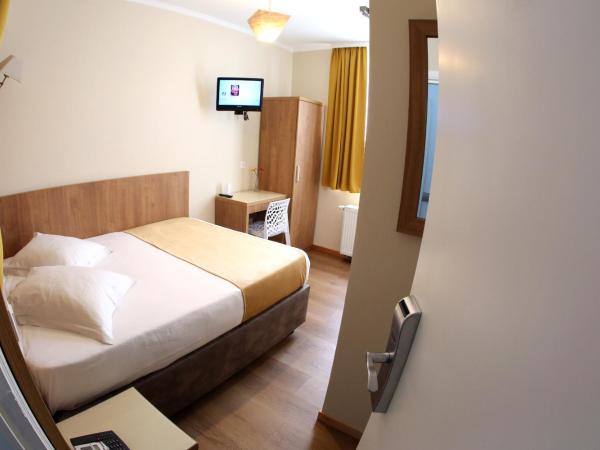 Sun Hotel : photo 2 de la chambre chambre double confort