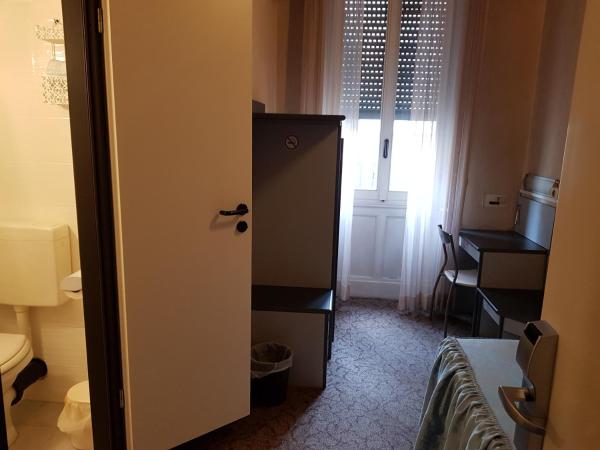 Hotel Ada : photo 5 de la chambre chambre simple Économique