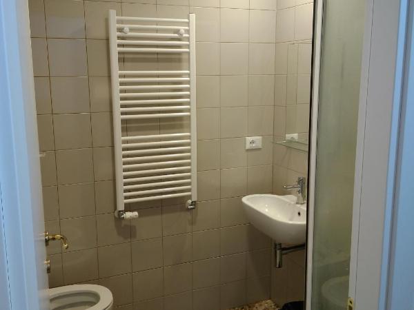 Ostello S. Fosca - CPU Venice Hostels : photo 4 de la chambre chambre simple avec salle de bains privative