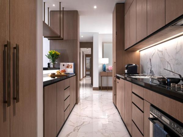 Al Jaddaf Rotana Suite Hotel : photo 3 de la chambre suite 2 chambres - vue sur ville