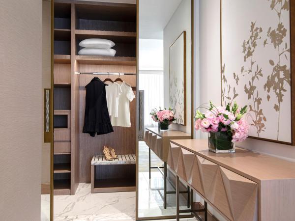 Al Jaddaf Rotana Suite Hotel : photo 4 de la chambre suite 2 chambres - vue sur ville