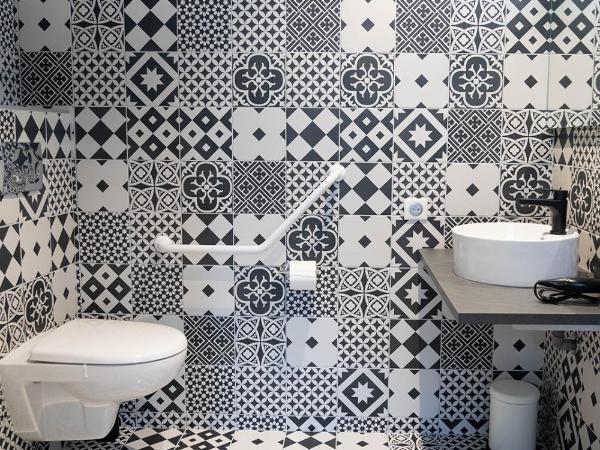 Les Jardins de Joséphine - Le Manoir : photo 3 de la chambre chambre double - accessible aux personnes à mobilité réduite