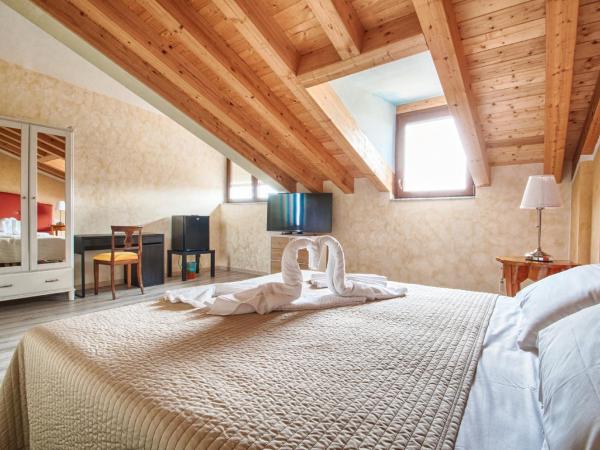 Lady Verona Residence : photo 5 de la chambre chambre double supérieure mansardée