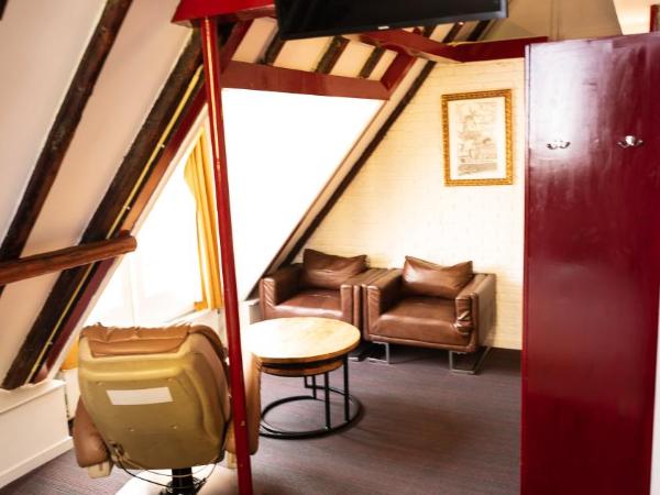 Hotel Internationaal : photo 9 de la chambre chambre double deluxe avec baignoire