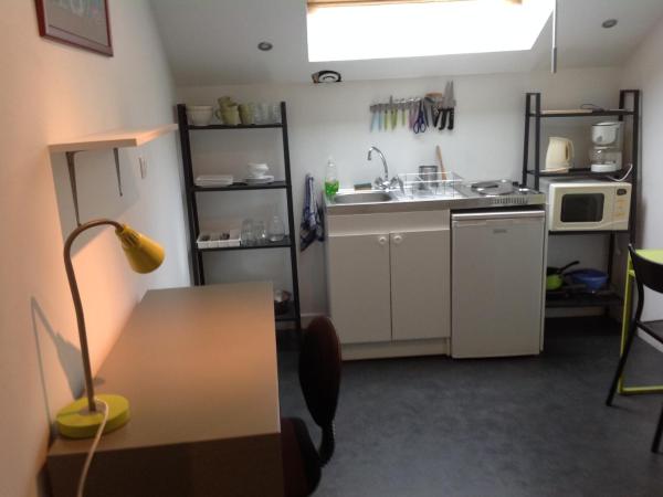 Madeleine et Cie : photo 1 de la chambre studio avec vue sur jardin