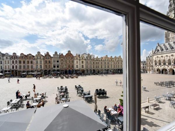 La cour des grands : photo 6 de la chambre chambre double