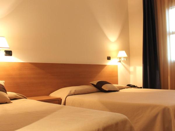 Hotel Majesty Bari : photo 2 de la chambre chambre triple