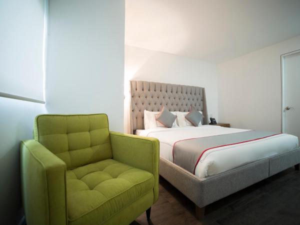 Suites Arboleda 215 : photo 3 de la chambre chambre double avec terrasse