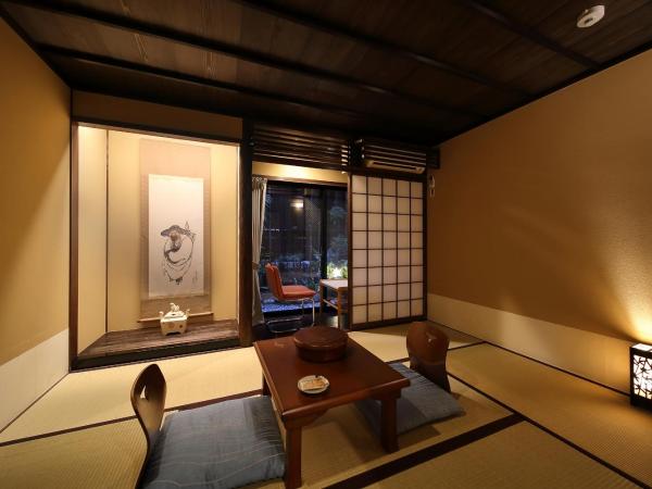 Matsubaya Ryokan : photo 3 de la chambre chambre lits jumeaux supérieure de style japonais avec vue sur le jardin