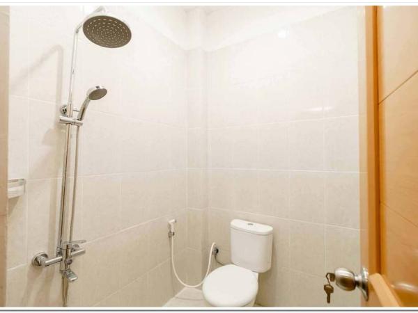 RedDoorz near JIEXPO Kemayoran 2 : photo 1 de la chambre chambre double