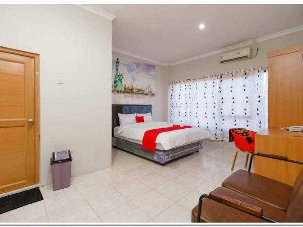 RedDoorz near JIEXPO Kemayoran 2 : photo 5 de la chambre chambre deluxe
