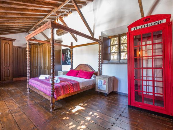 Cortijo Boutique Marbella : photo 6 de la chambre chambre double supérieure avec bain à remous - vue sur mer