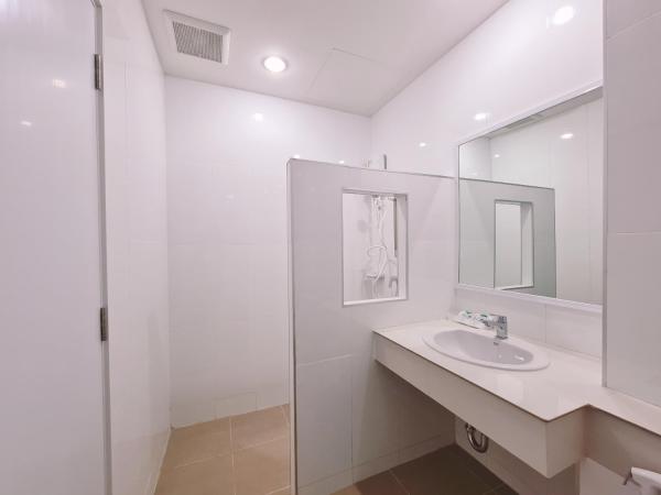 Grand Maihom Hotel : photo 2 de la chambre chambre double