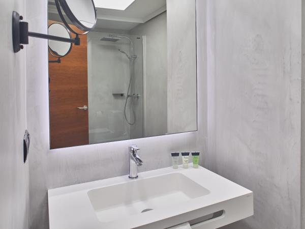 Hotel Silken Amara Plaza : photo 4 de la chambre chambre simple basique