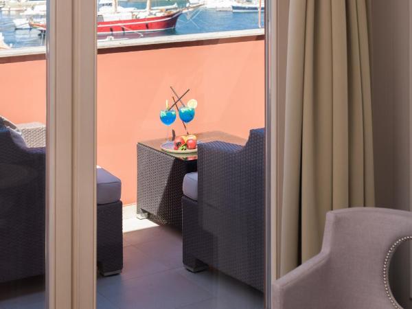 Bastion Heritage Hotel - Relais & Châteaux : photo 6 de la chambre suite de luxe avec balcon