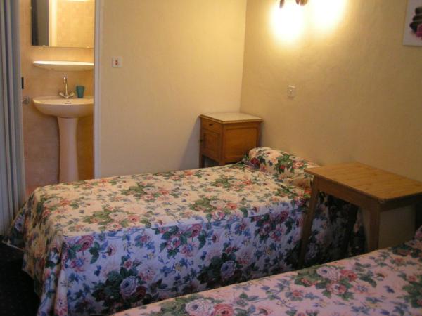 Maison Notre Dame de la Treille : photo 1 de la chambre chambre lits jumeaux