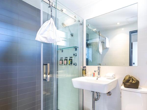 Haven Glebe : photo 7 de la chambre chambre lit king-size supérieure avec balcon