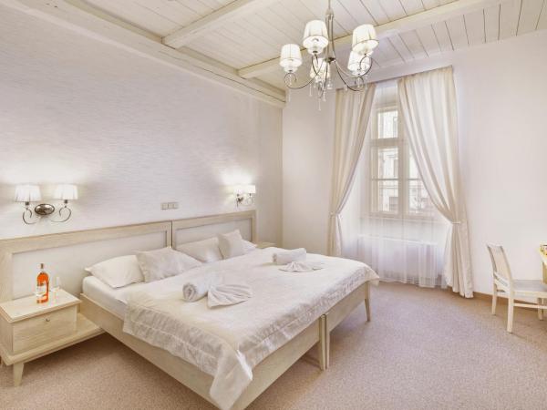 Hotel Lippert : photo 1 de la chambre studio lit king-size avec canapé-lit