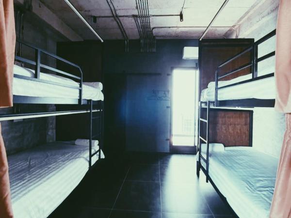 The LOCAL Ari : photo 1 de la chambre lit dans un dortoir de 4 lits
