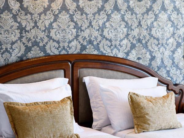 Mediterranean Palace : photo 3 de la chambre hébergement lits jumeaux classique avec canapé-lit