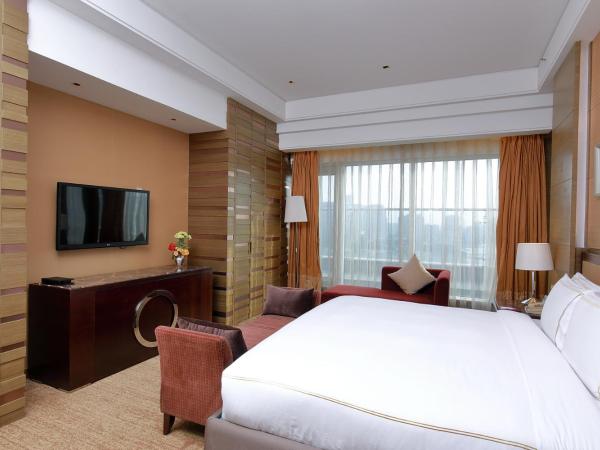 Crowne Plaza Nanjing Jiangning, an IHG Hotel : photo 2 de la chambre chambre lit king-size standard - vue sur lac