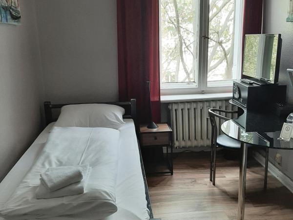 ArtHotel Connection : photo 2 de la chambre chambre simple avec toilettes communes