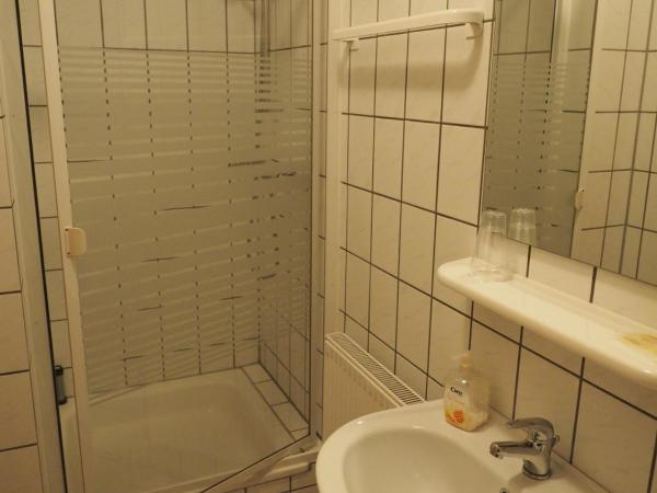 Messe Motel Laatzen : photo 7 de la chambre chambre simple