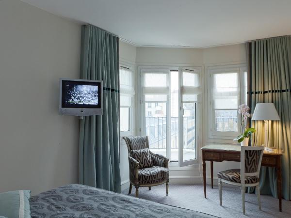 Hôtel Parc Saint-Séverin - Esprit de France : photo 4 de la chambre chambre double deluxe avec terrasse