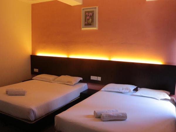 Bayu View Hotel Melaka : photo 1 de la chambre chambre familiale