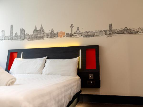 easyHotel Liverpool : photo 1 de la chambre chambre double - accessible aux personnes à mobilité réduite