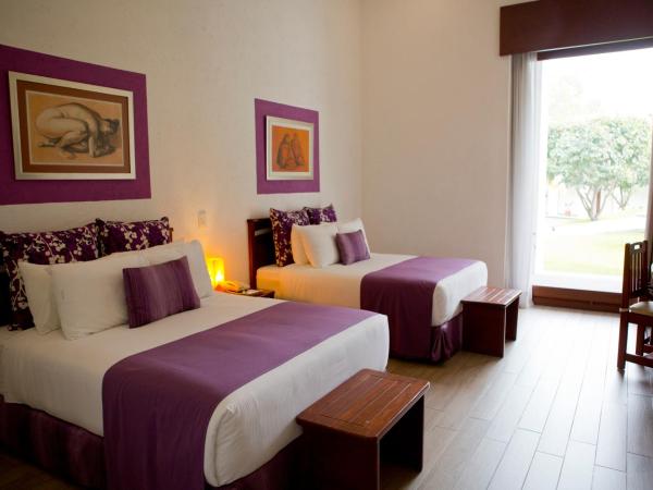 Radisson Hotel Cuernavaca : photo 3 de la chambre chambre deluxe avec 2 lits queen-size - vue sur jardin - non-fumeurs