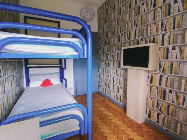 London Backpackers Youth Hostel 18 - 35 Years Old Only : photo 3 de la chambre chambre lits jumeaux