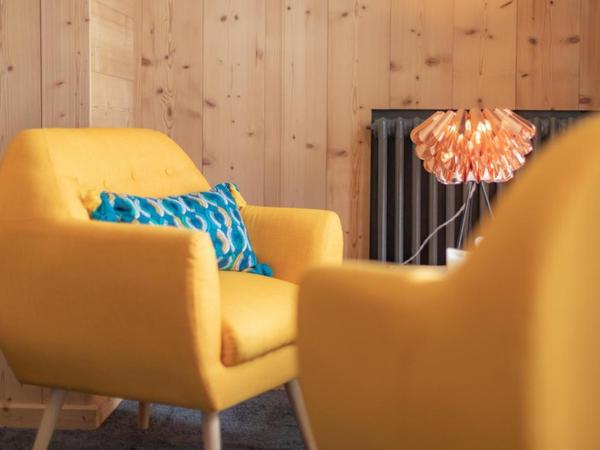 Hôtel Astérides Sacca : photo 5 de la chambre hébergement lits jumeaux esprit chalet - vue sur patrimoine