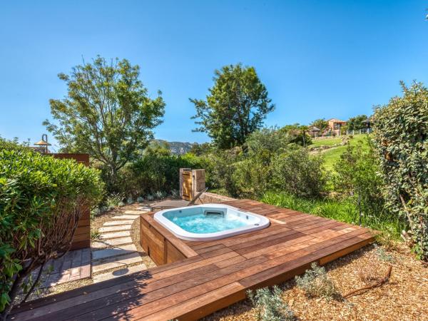 Domaine Santa Giulia Palace : photo 2 de la chambre suite avec jacuzzi