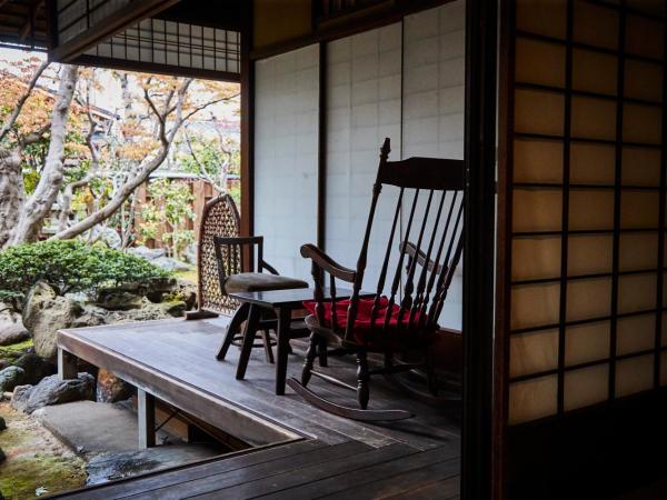 Guest House Koiya : photo 5 de la chambre chambre lits jumeux de style japonais avec jardin - rez-de-chaussée