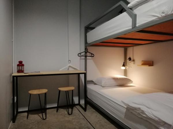 The Marble Hostel : photo 1 de la chambre chambre lits jumeaux standard avec salle de bains commune