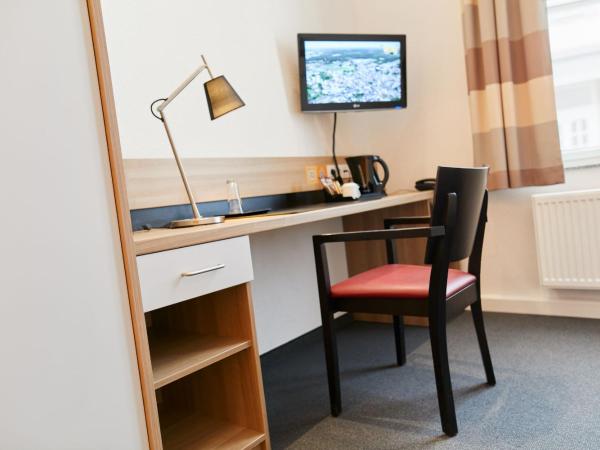 Townhouse Düsseldorf : photo 6 de la chambre chambre simple standard