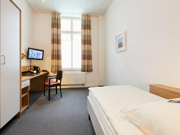 Townhouse Düsseldorf : photo 5 de la chambre chambre simple standard