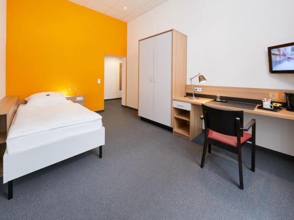 Townhouse Düsseldorf : photo 2 de la chambre chambre simple standard