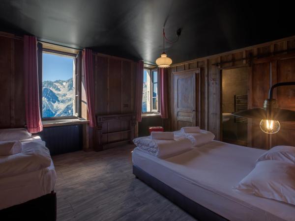 Refuge du Montenvers : photo 2 de la chambre chambre triple – vue sur montagne