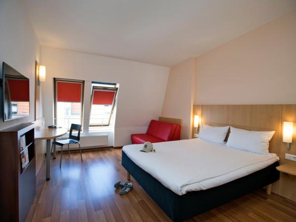 ibis Berlin City Süd : photo 4 de la chambre chambre double avec canapé-lit
