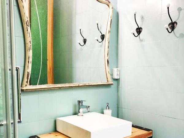 Hostal Portugal : photo 4 de la chambre chambre simple