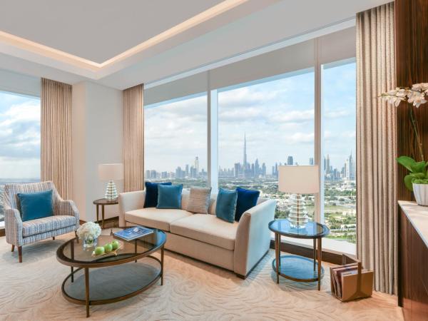 Sofitel Dubai The Obelisk : photo 3 de la chambre suite lit king-size panoramique avec accès au club millésime