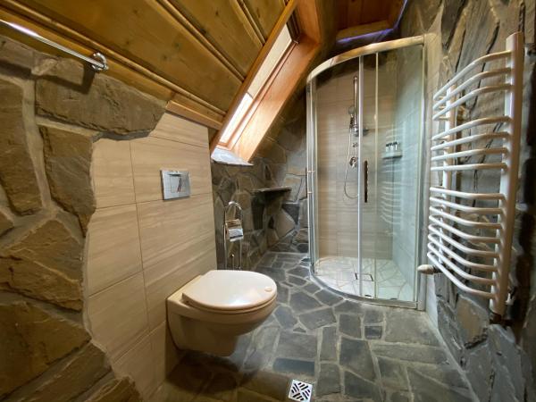 Pensjonat u Ani : photo 6 de la chambre chambre triple avec 2 chambres et balcon