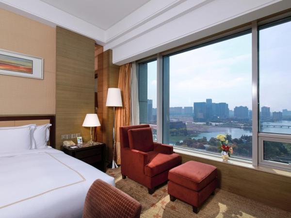 Crowne Plaza Nanjing Jiangning, an IHG Hotel : photo 4 de la chambre standard king room with lake view - lounge access