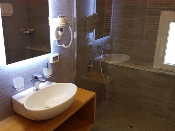 Hospitality Hotel : photo 1 de la chambre suite