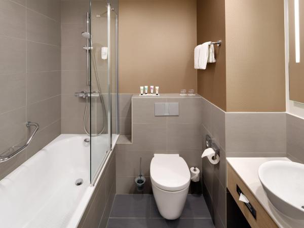 Holiday Inn Düsseldorf City - Toulouser Allee, an IHG Hotel : photo 3 de la chambre chambre lits jumeaux standard