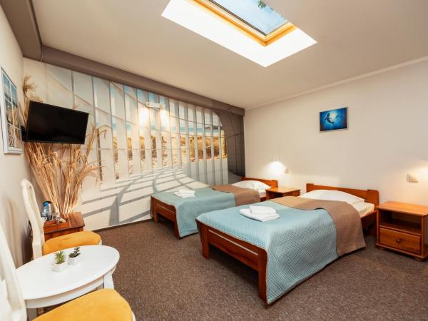 Villa Toscania-check in 24h : photo 2 de la chambre chambre lits jumeaux